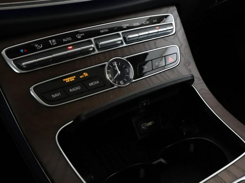 Mercedes E 220 FV23% 4X4 Automat Navi Klimatyzacja Podgrzewane fotele Bluetooth W213 (2016-)