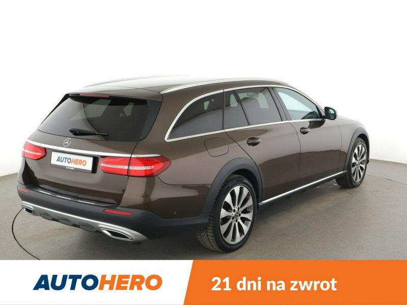 Mercedes E 220 FV23% 4X4 Automat Navi Klimatyzacja Podgrzewane fotele Bluetooth W213 (2016-)