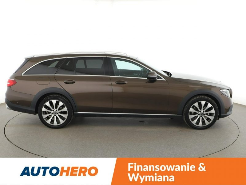 Mercedes E 220 FV23% 4X4 Automat Navi Klimatyzacja Podgrzewane fotele Bluetooth W213 (2016-)