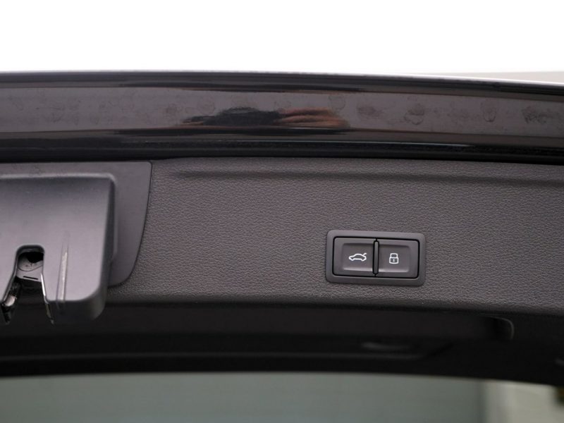 Audi A4 40 TDI Quattro S-Line Virtual LED Kamera Hak Pakiet Czerń ACC B9 (2015-)