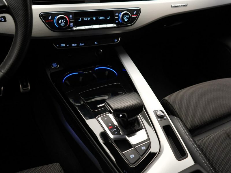 Audi A4 40 TDI Quattro S-Line Virtual LED Kamera Hak Pakiet Czerń ACC B9 (2015-)