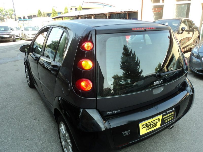 Smart Forfour sprzedam ładnega SMARTA FORFOUR 1.2 B 75 KM malutki przebieg udziel.GW I (2004-2006)