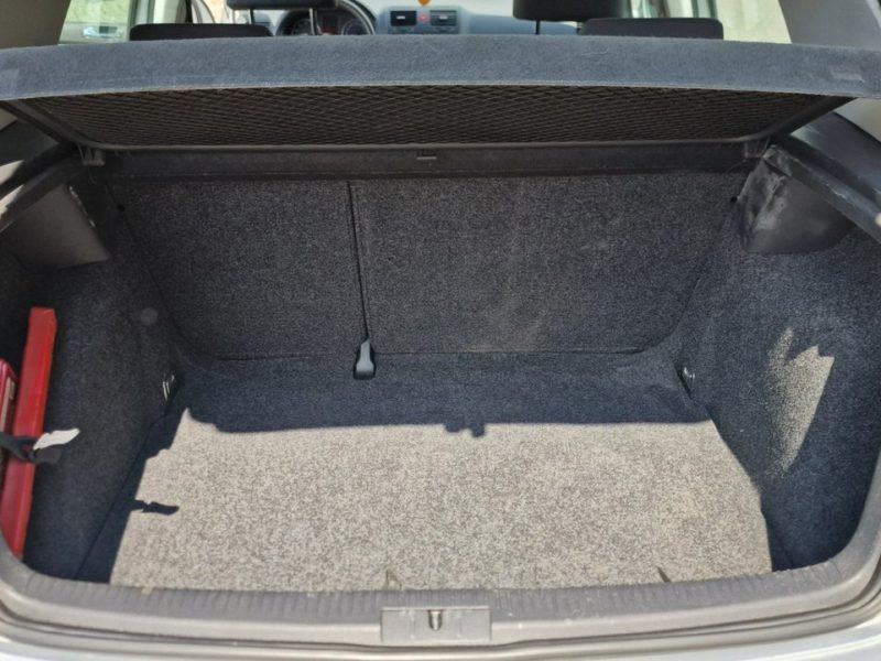 Volkswagen Golf (Nr. 123) 1.4 benzyna, klima, niski przebieg V (2003-2008)