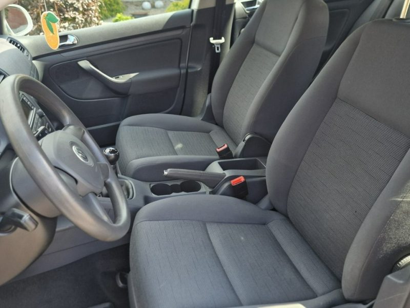 Volkswagen Golf (Nr. 123) 1.4 benzyna, klima, niski przebieg V (2003-2008)