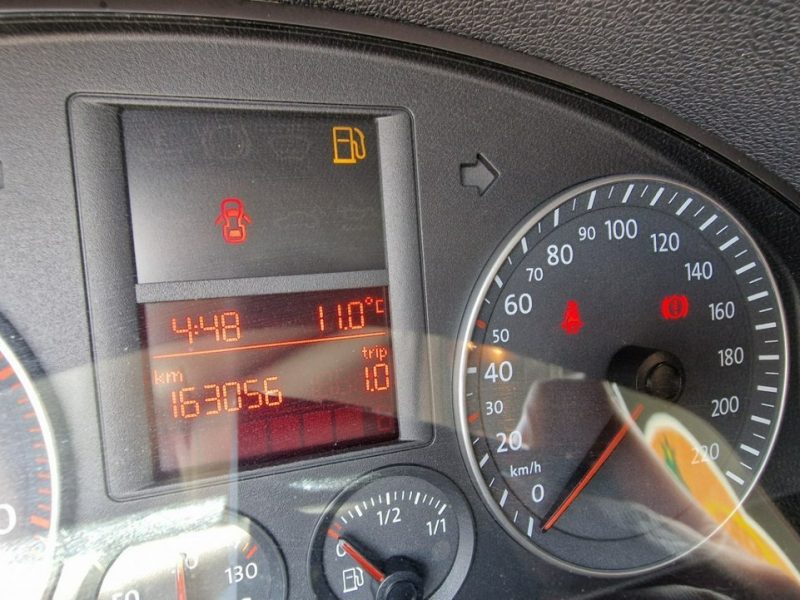 Volkswagen Golf (Nr. 123) 1.4 benzyna, klima, niski przebieg V (2003-2008)