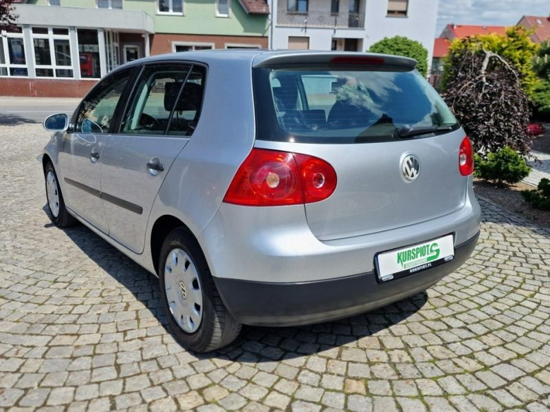 Volkswagen Golf (Nr. 123) 1.4 benzyna, klima, niski przebieg V (2003-2008)