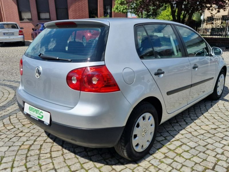 Volkswagen Golf (Nr. 123) 1.4 benzyna, klima, niski przebieg V (2003-2008)