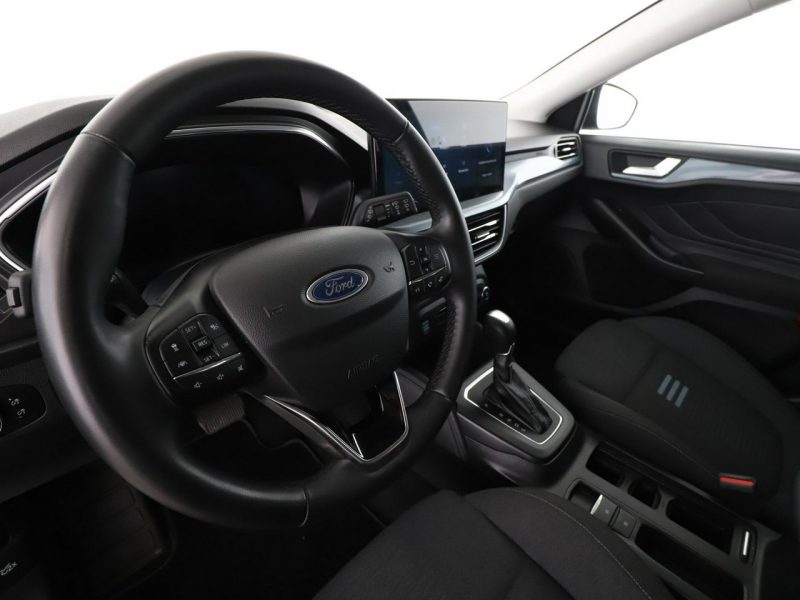 Ford Focus automat mHEV full LED virtual cocpit navi klima auto Mk4 (2018-)