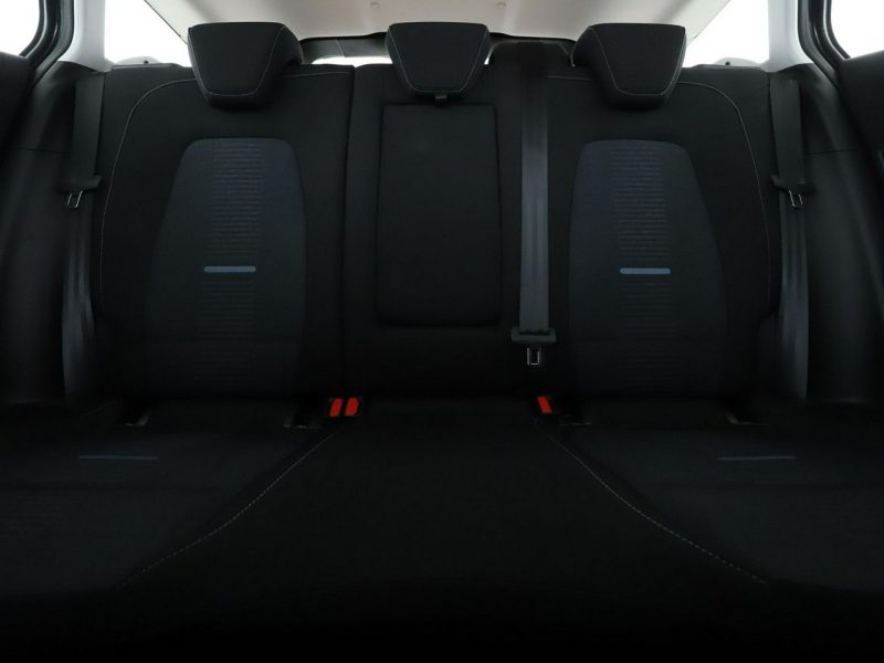 Ford Focus automat mHEV full LED virtual cocpit navi klima auto Mk4 (2018-)