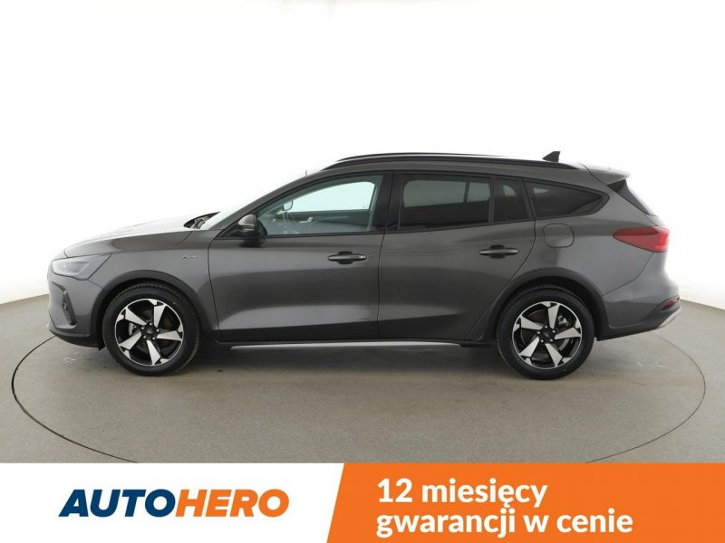 Ford Focus automat mHEV full LED virtual cocpit navi klima auto Mk4 (2018-)
