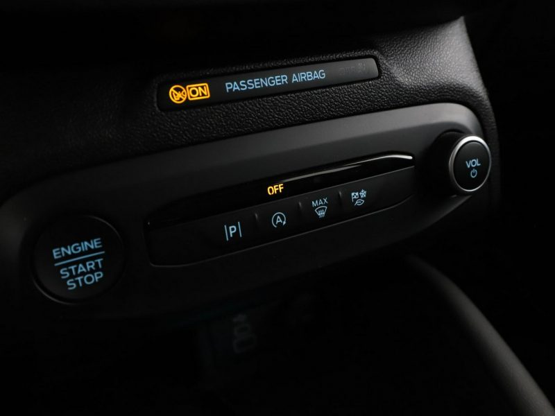 Ford Focus automat mHEV full LED virtual cocpit navi klima auto Mk4 (2018-)