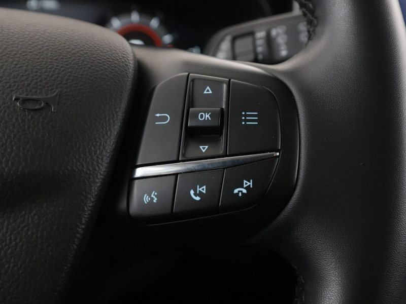 Ford Focus automat mHEV full LED virtual cocpit navi klima auto Mk4 (2018-)