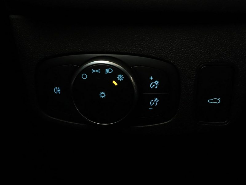 Ford Focus automat mHEV full LED virtual cocpit navi klima auto Mk4 (2018-)