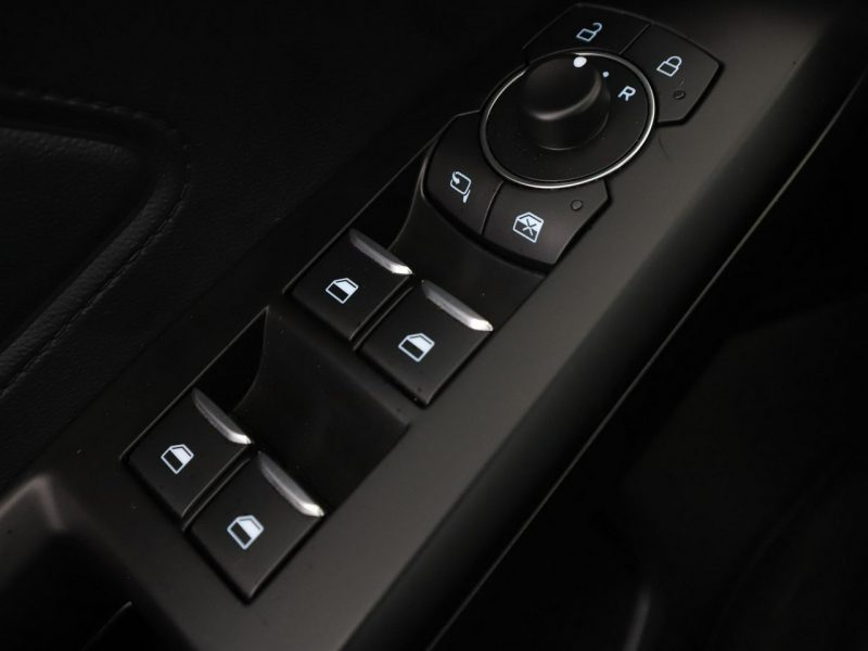 Ford Focus automat mHEV full LED virtual cocpit navi klima auto Mk4 (2018-)