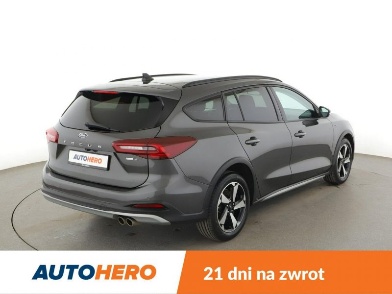 Ford Focus automat mHEV full LED virtual cocpit navi klima auto Mk4 (2018-)