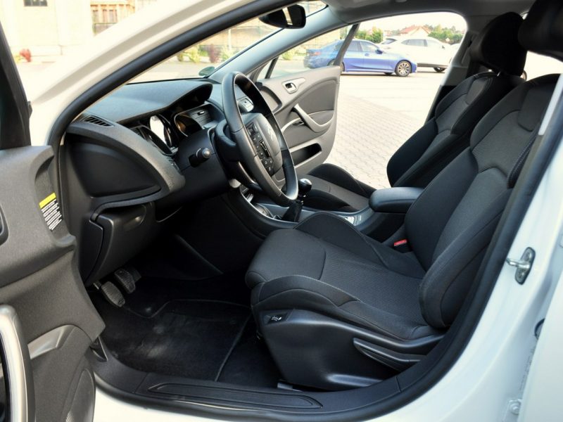 Citroen C5 2.0HDI(163KM)*Lift*Led*Duża Navi*Welur*Reling*2xParktronik*Alu17"ASO III (2008-)