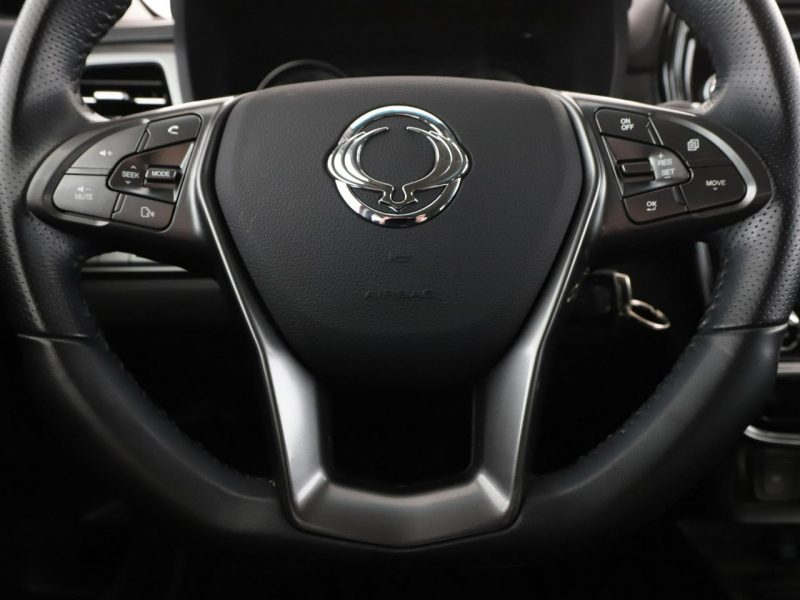 SsangYong Tivoli Historia serwisowa Klimatyzacja Czujniki parkowania El. szyby Bluetoot