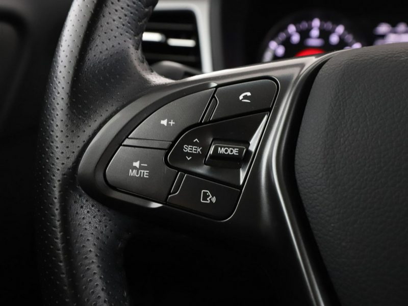 SsangYong Tivoli Historia serwisowa Klimatyzacja Czujniki parkowania El. szyby Bluetoot