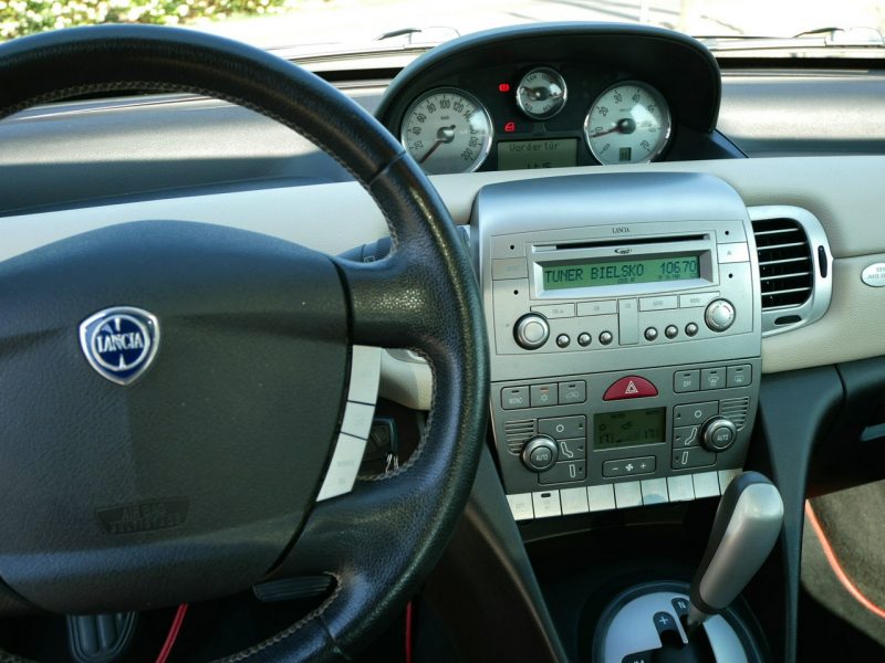 Lancia Ypsilon 1.4 16V 95KM Platino Automat Panorama -2xKlimatr -1 Wł od 8 lat III (2003-2011)