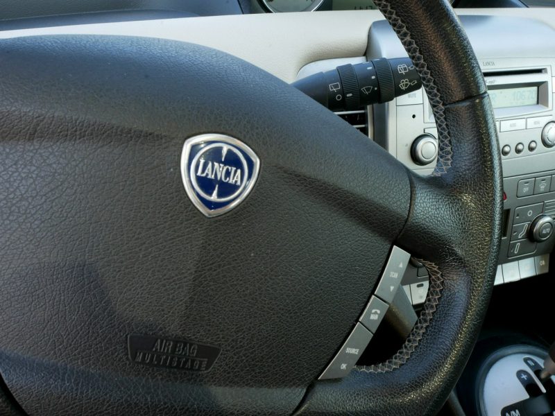 Lancia Ypsilon 1.4 16V 95KM Platino Automat Panorama -2xKlimatr -1 Wł od 8 lat III (2003-2011)