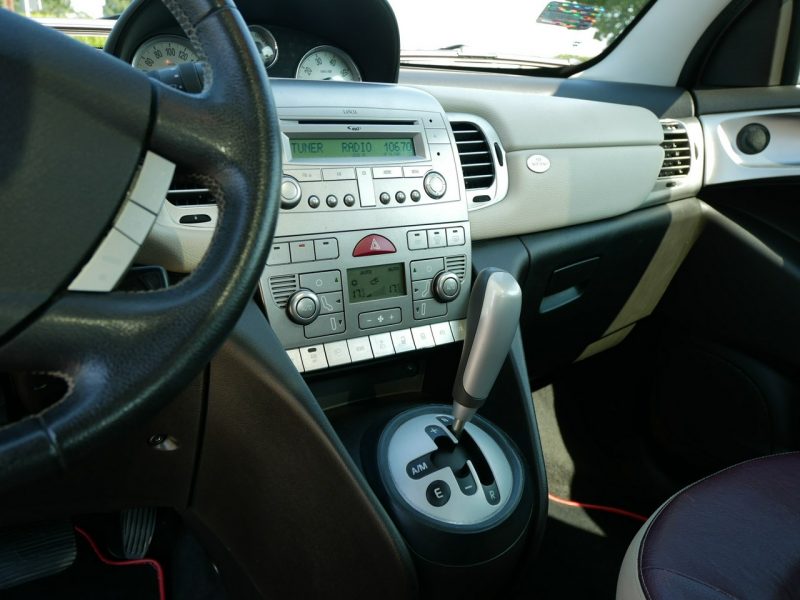 Lancia Ypsilon 1.4 16V 95KM Platino Automat Panorama -2xKlimatr -1 Wł od 8 lat III (2003-2011)