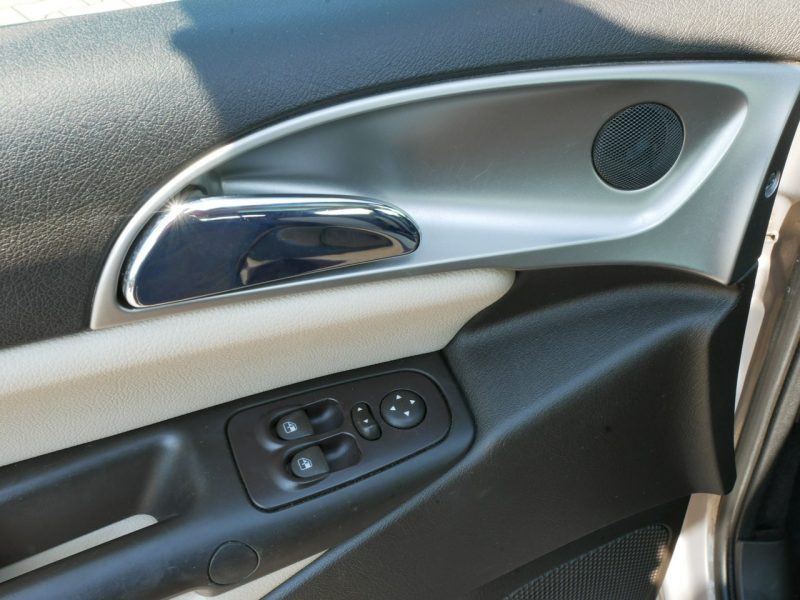 Lancia Ypsilon 1.4 16V 95KM Platino Automat Panorama -2xKlimatr -1 Wł od 8 lat III (2003-2011)
