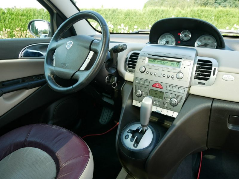 Lancia Ypsilon 1.4 16V 95KM Platino Automat Panorama -2xKlimatr -1 Wł od 8 lat III (2003-2011)