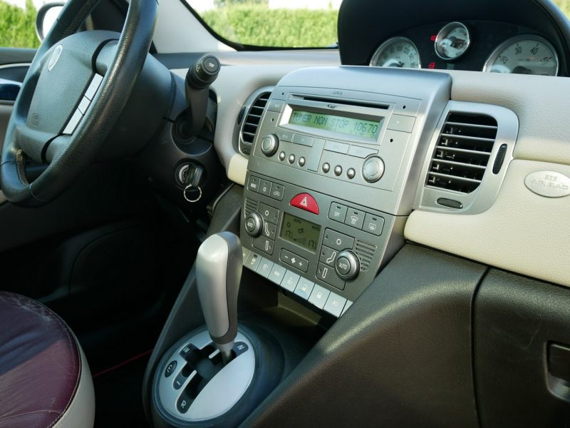 Lancia Ypsilon 1.4 16V 95KM Platino Automat Panorama -2xKlimatr -1 Wł od 8 lat III (2003-2011)
