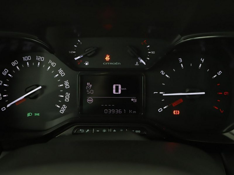 Citroen C3 Aircross PDC hak klima auto tempomat navi bluetooth