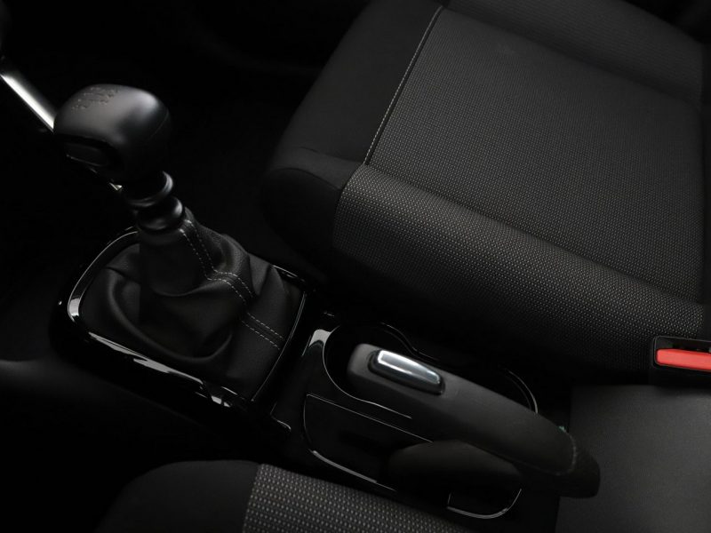 Citroen C3 Aircross PDC hak klima auto tempomat navi bluetooth
