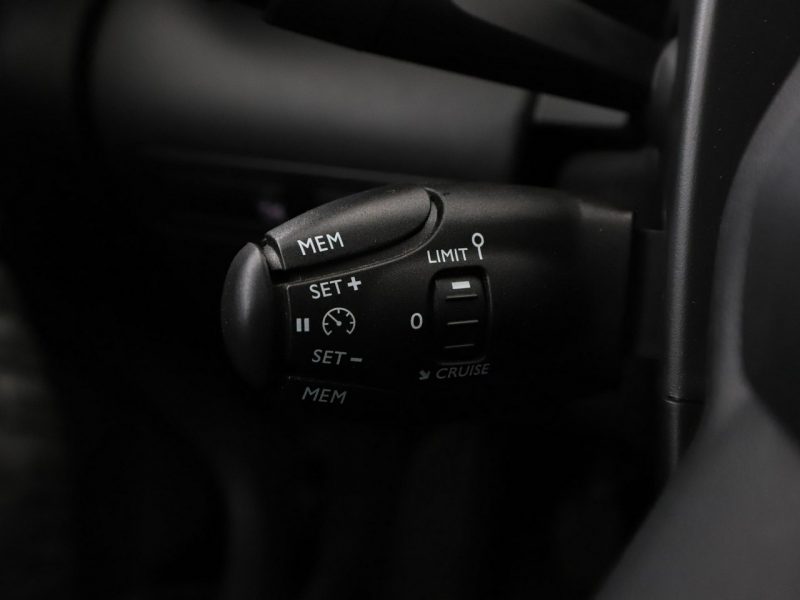 Citroen C3 Aircross PDC hak klima auto tempomat navi bluetooth
