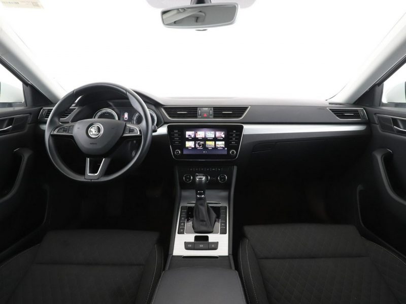 Škoda Superb Plug-in Hybrid Ambition automat navi grzane fotele climatronic PDC tem III (2015-2023)