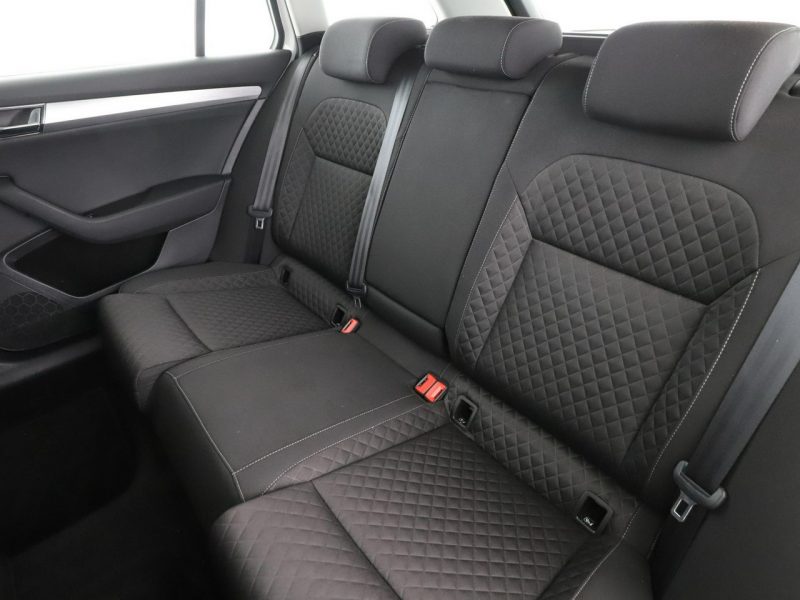 Škoda Superb Plug-in Hybrid Ambition automat navi grzane fotele climatronic PDC tem III (2015-2023)