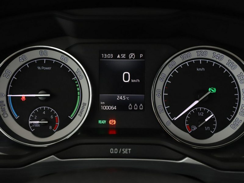 Škoda Superb Plug-in Hybrid Ambition automat navi grzane fotele climatronic PDC tem III (2015-2023)