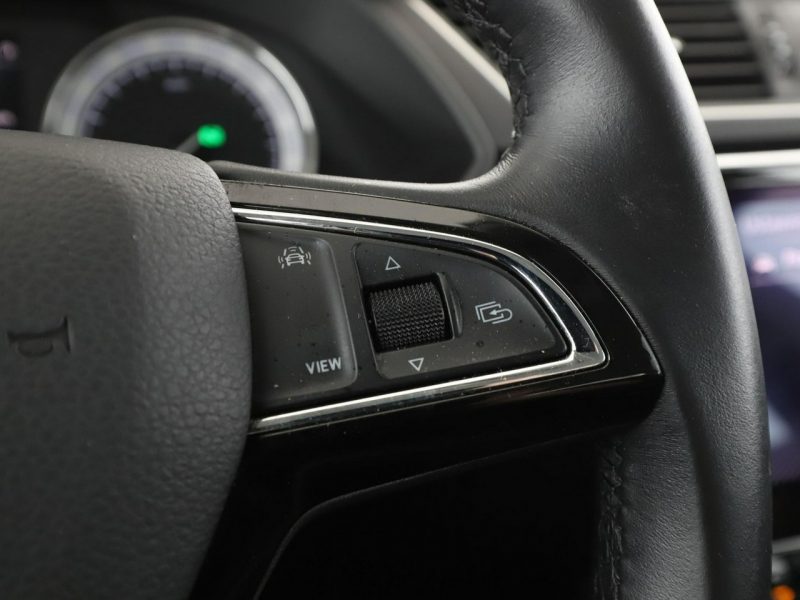 Škoda Superb Plug-in Hybrid Ambition automat navi grzane fotele climatronic PDC tem III (2015-2023)