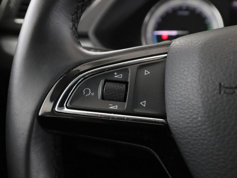 Škoda Superb Plug-in Hybrid Ambition automat navi grzane fotele climatronic PDC tem III (2015-2023)