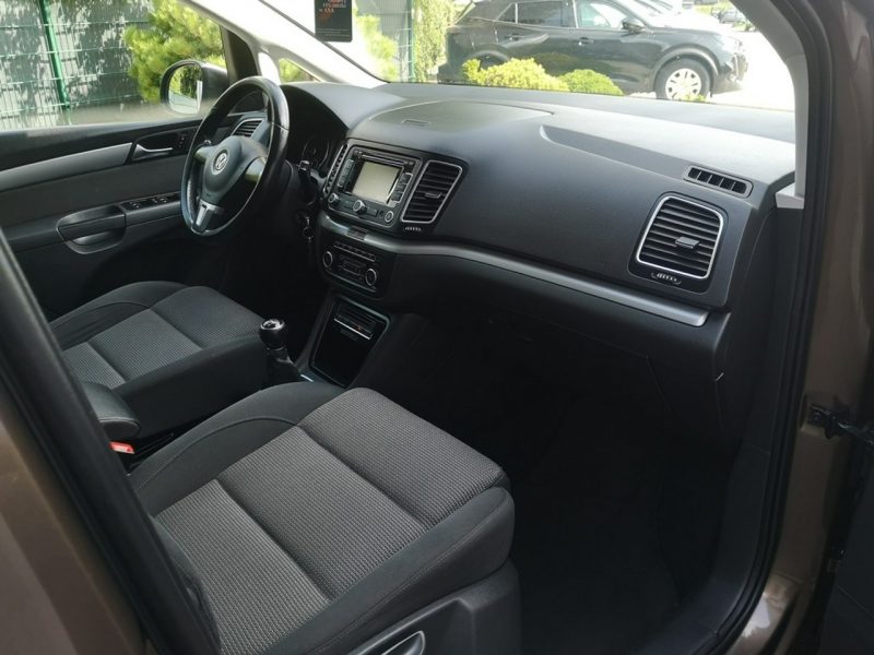 Volkswagen Sharan 2.0TDI 140KM Klimatronic Tempomat Parktonic Navi 7 osób Gwarancja II (2010-)