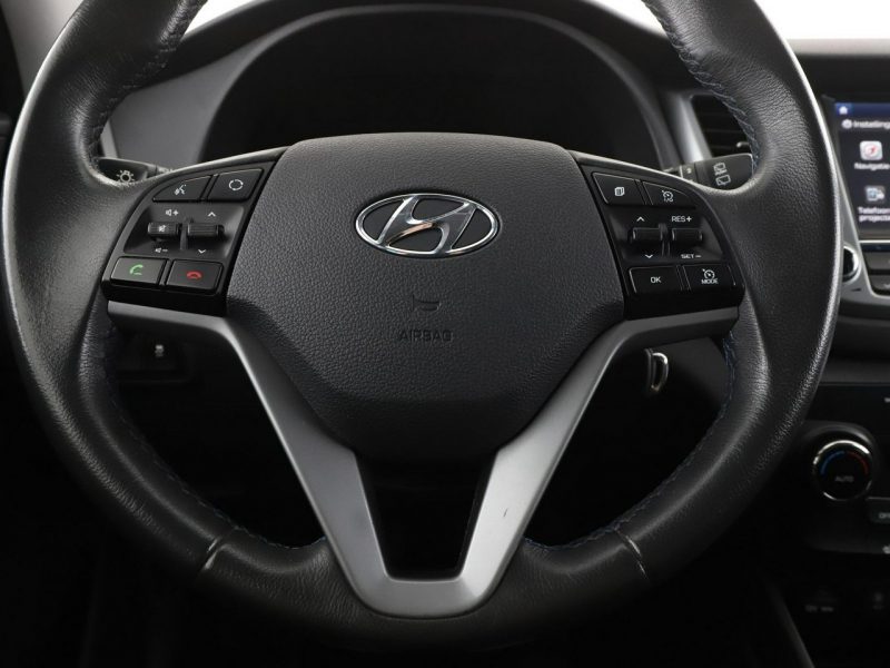 Hyundai Tucson grzane fotele navi kamera hak tempomat III (2015-2020)