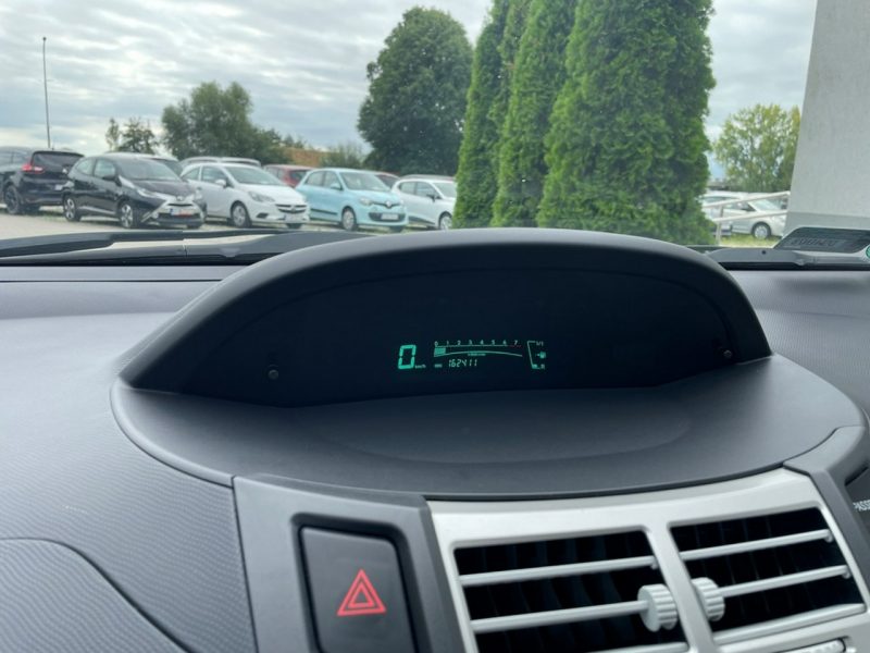 Toyota Yaris 1.0 Benzyna 69KM Klimatyzacja Elektryka Isofix Sprawadzony II (2005-2011)