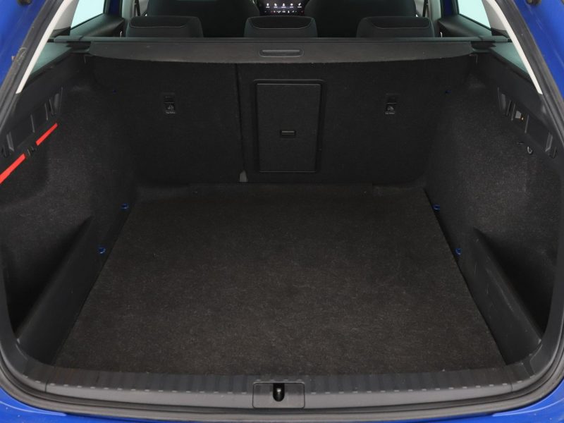 Škoda Octavia Ambition automat 150KM virtual navi PDC grzane fotele ACC LED climatro IV (2020-)