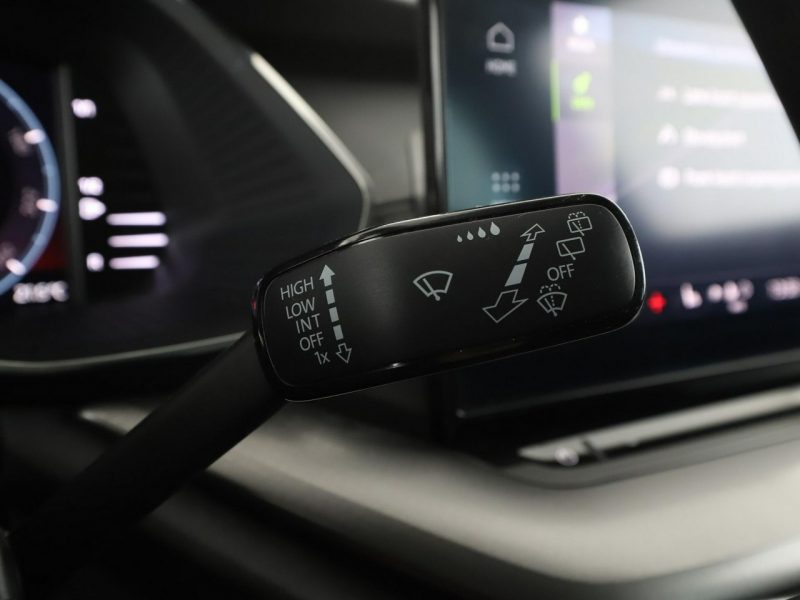 Škoda Octavia Ambition automat 150KM virtual navi PDC grzane fotele ACC LED climatro IV (2020-)