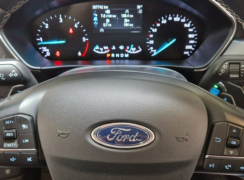 Ford Focus ZOBACZ OPIS !! W PODANEJ CENIE MOŻLIWA ROCZNA GWARANCJA !!! Mk4 (2018-)