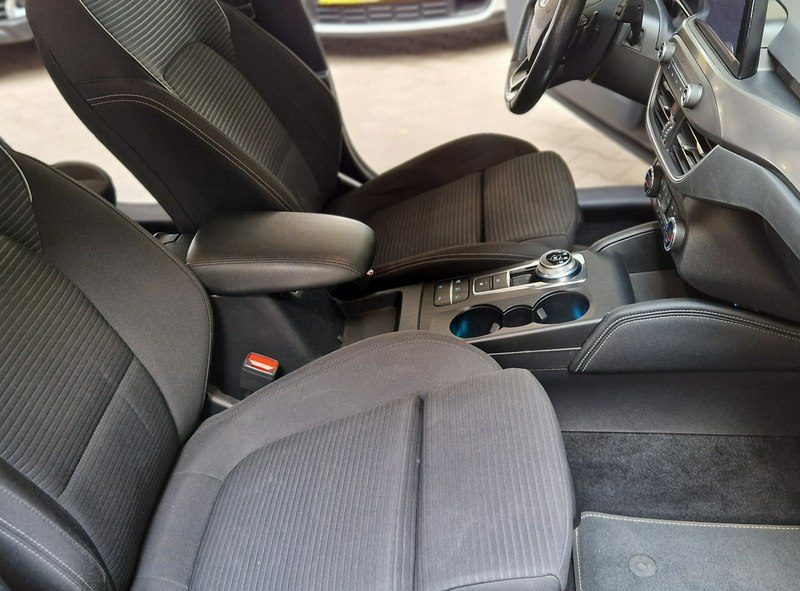 Ford Focus ZOBACZ OPIS !! W PODANEJ CENIE MOŻLIWA ROCZNA GWARANCJA !!! Mk4 (2018-)