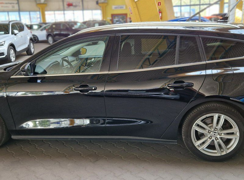 Ford Focus ZOBACZ OPIS !! W PODANEJ CENIE MOŻLIWA ROCZNA GWARANCJA !!! Mk4 (2018-)