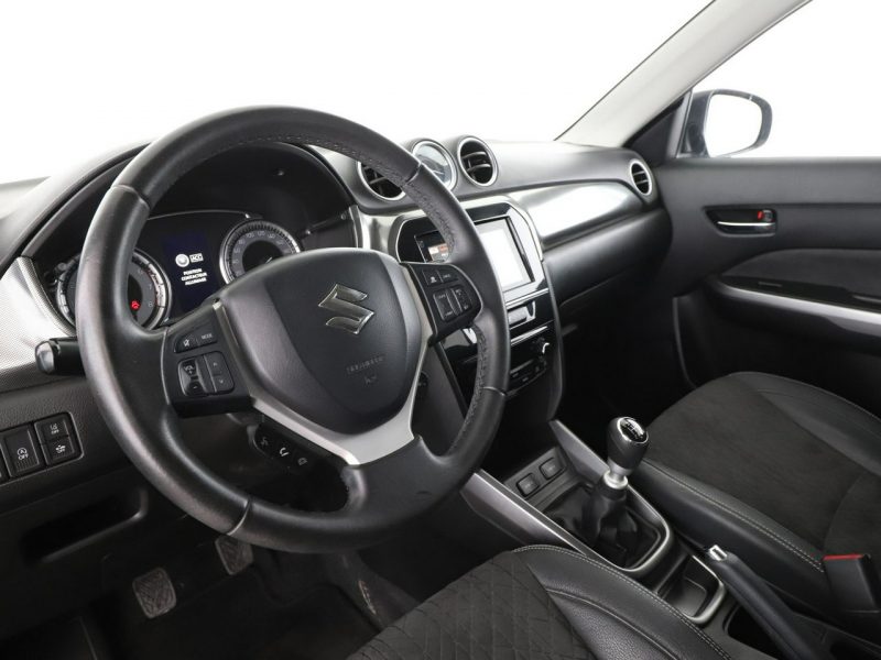 Suzuki Vitara navi klima auto grzane fotele kamera czujniki parkowania półskóra II (2015-2019)