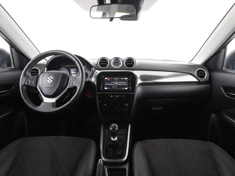 Suzuki Vitara navi klima auto grzane fotele kamera czujniki parkowania półskóra II (2015-2019)