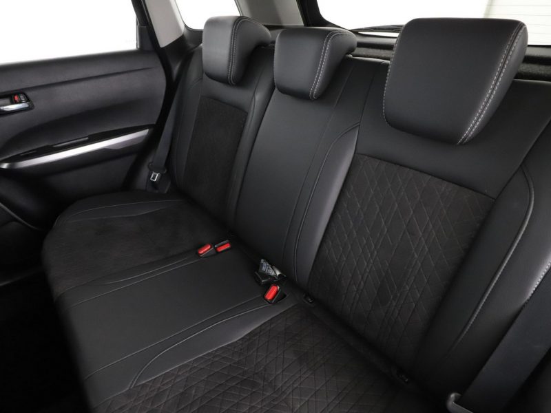 Suzuki Vitara navi klima auto grzane fotele kamera czujniki parkowania półskóra II (2015-2019)
