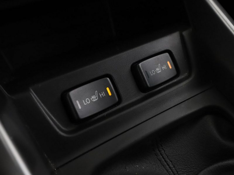 Suzuki Vitara navi klima auto grzane fotele kamera czujniki parkowania półskóra II (2015-2019)