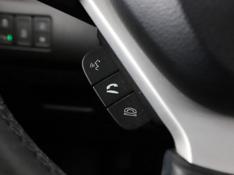 Suzuki Vitara navi klima auto grzane fotele kamera czujniki parkowania półskóra II (2015-2019)