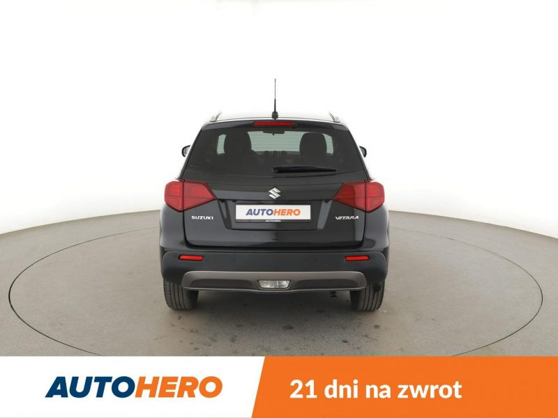 Suzuki Vitara navi klima auto grzane fotele kamera czujniki parkowania półskóra II (2015-2019)